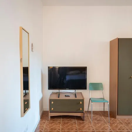 Apartment Antiche Stalle Iv *